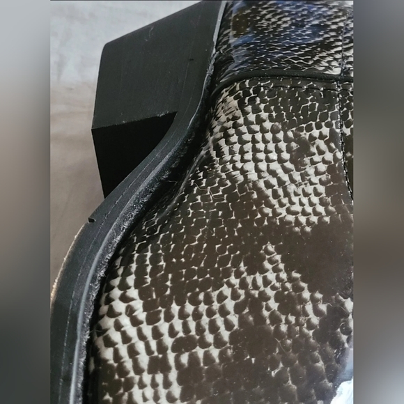Laredo Monty Black & White Snake Print Boots - Picture 4 of 9
